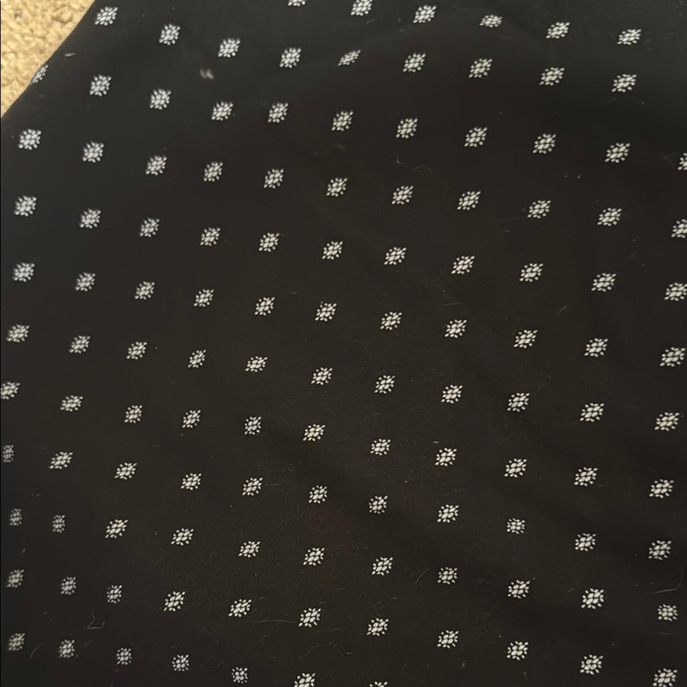 Old Navy‎ Black and White Polka Dot Chinos - Picture 5 of 6